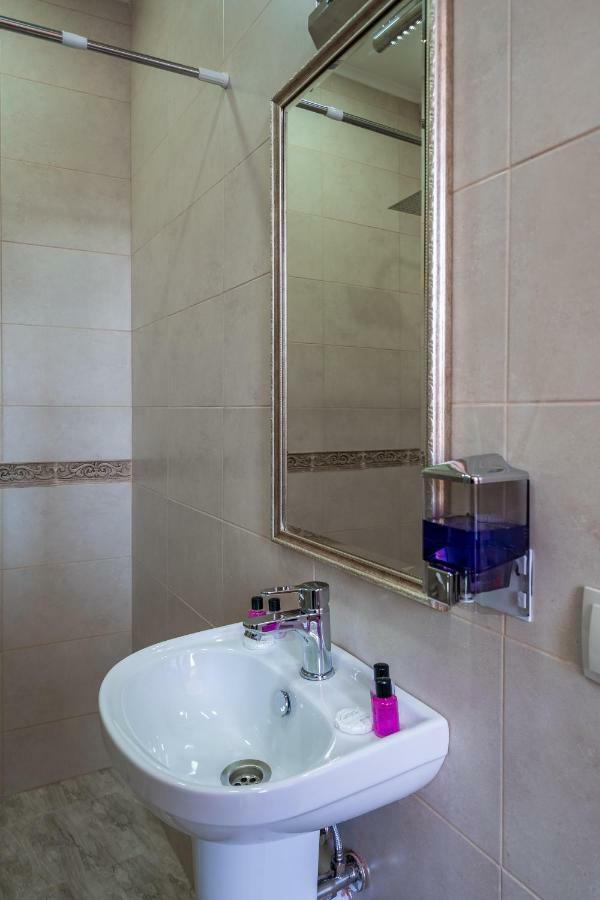 Hotel Golden Light