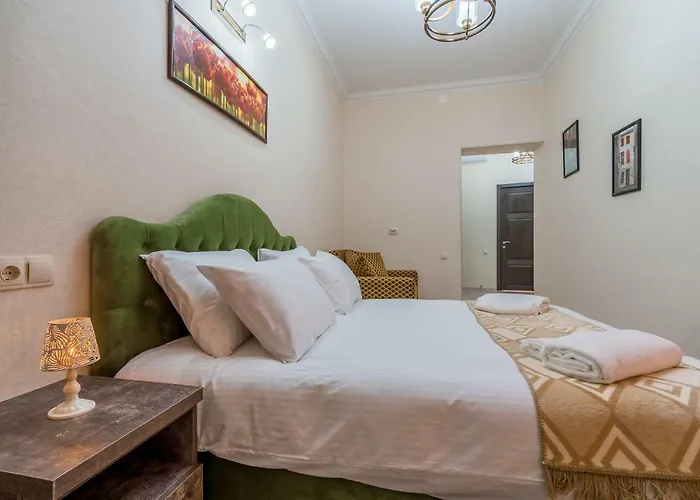 Golden Light Hotel